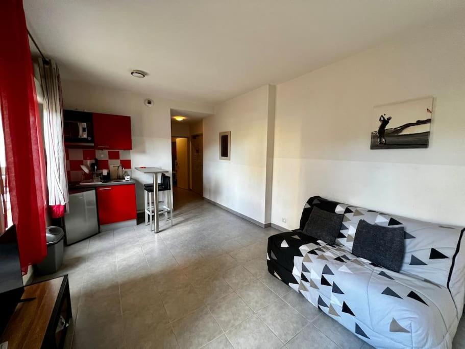 Le Sacramento Apartment จูวินญัค ภายนอก รูปภาพ