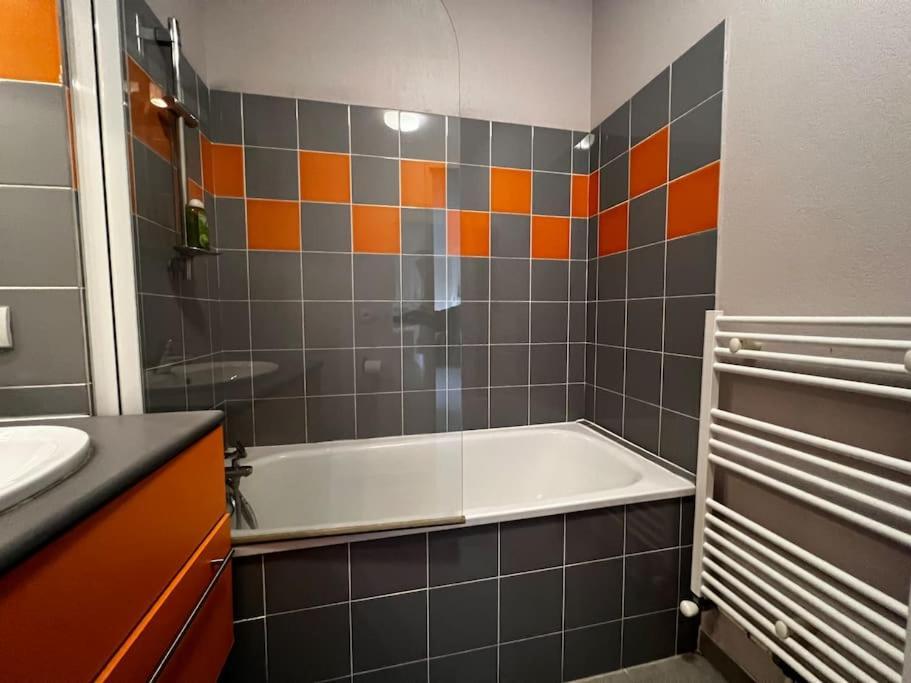Le Sacramento Apartment จูวินญัค ภายนอก รูปภาพ